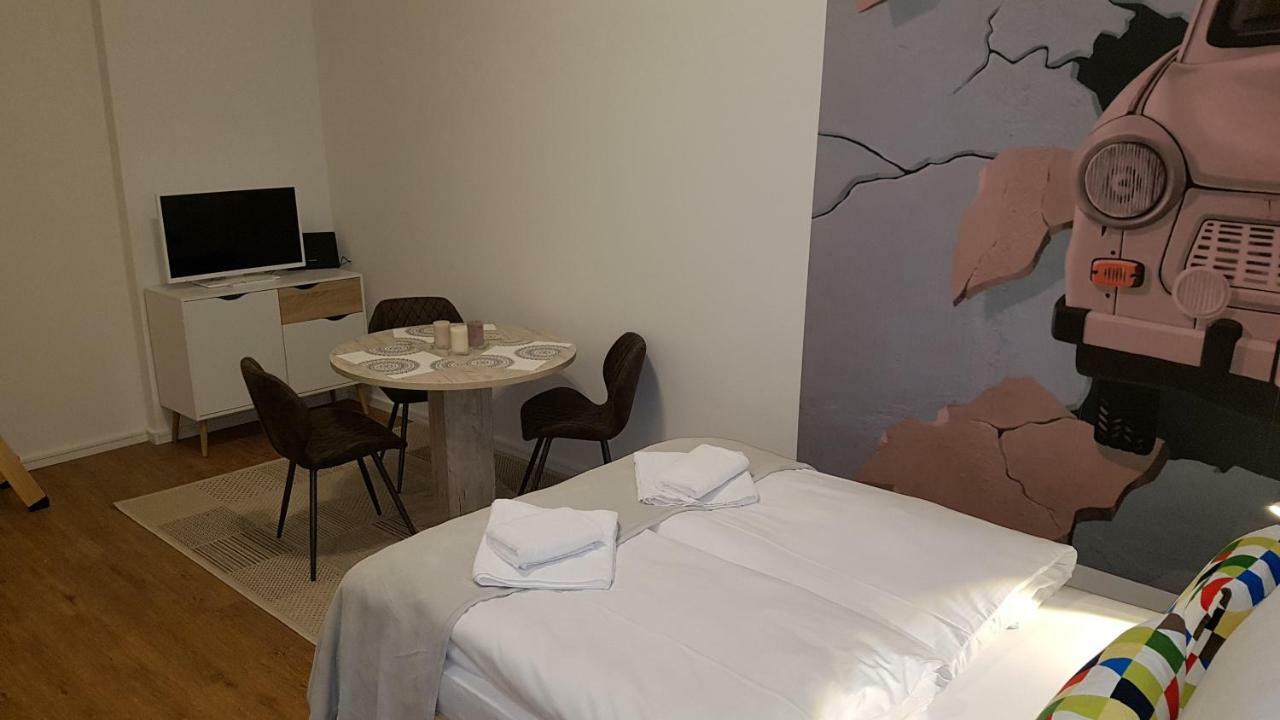 Studio Apartment For 3 柏林 外观 照片