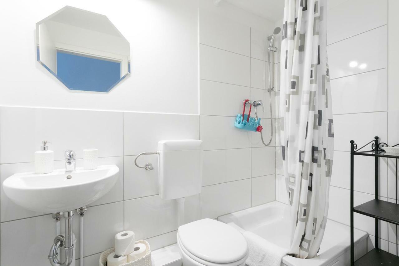 Studio Apartment For 3 柏林 外观 照片